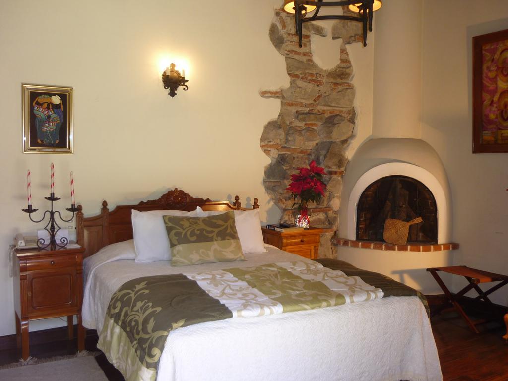أنتيغوا غواتيمالا Hotel Casa Noble الغرفة الصورة